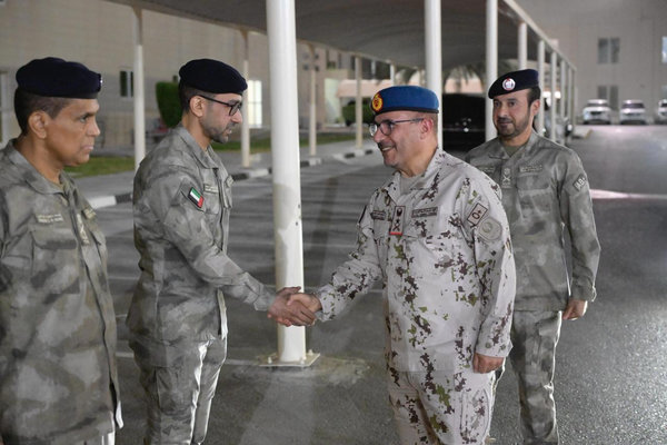 وكيل وزارة الدفاع يزور قوة الشرطة ويطلع على مستوى الجاهزية