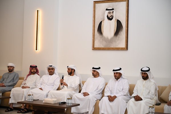 شرطة أبوظبي تعزز الوعي الأسري بمخاطر المخدرات بمجلس الدانة_result