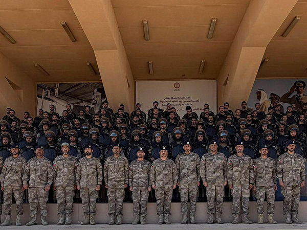 شرطة أبوظبي تخرج 198 ضابطًا من دورات الجاهزية والاستعداد_result